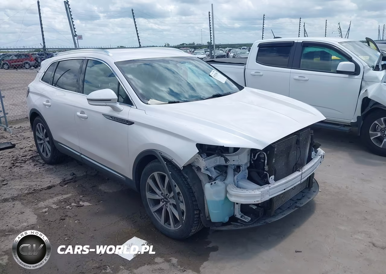 2019 Lincoln Nautilus Select