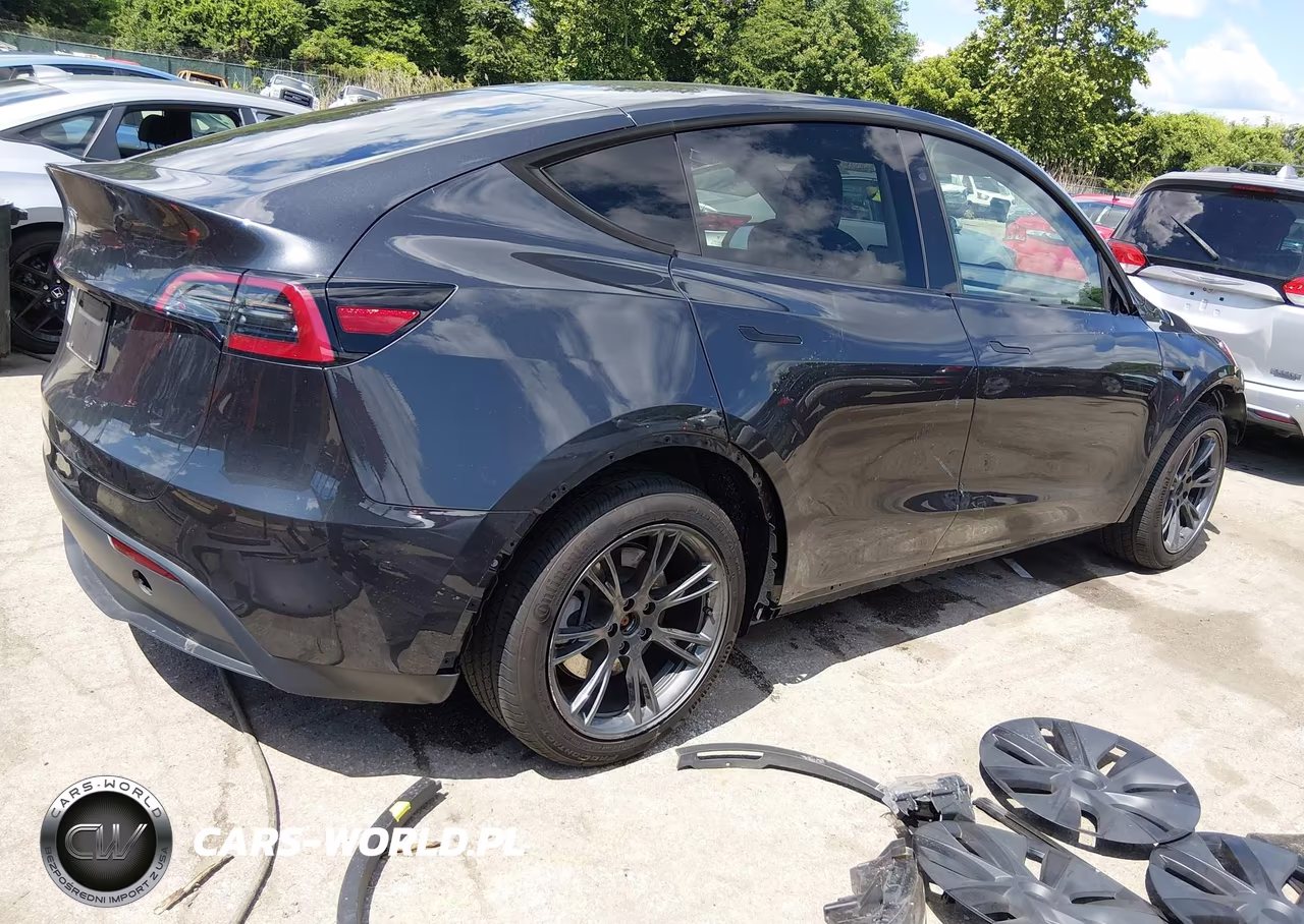 2024 Tesla Model Y Long Range Single Motor Rear-Wheel Drive-Rwd VIN:7SAYGDED2RF096457 - 4