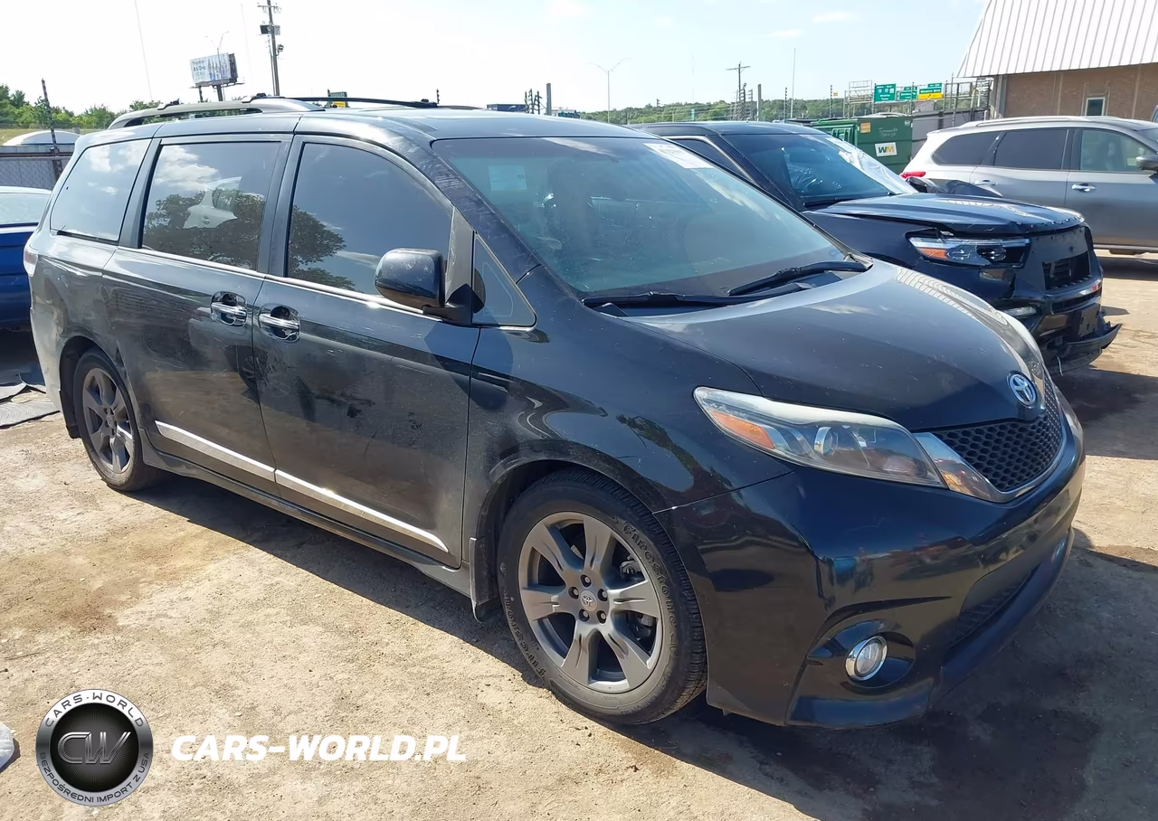 2017 Toyota Sienna Se Premium 8 Passenger