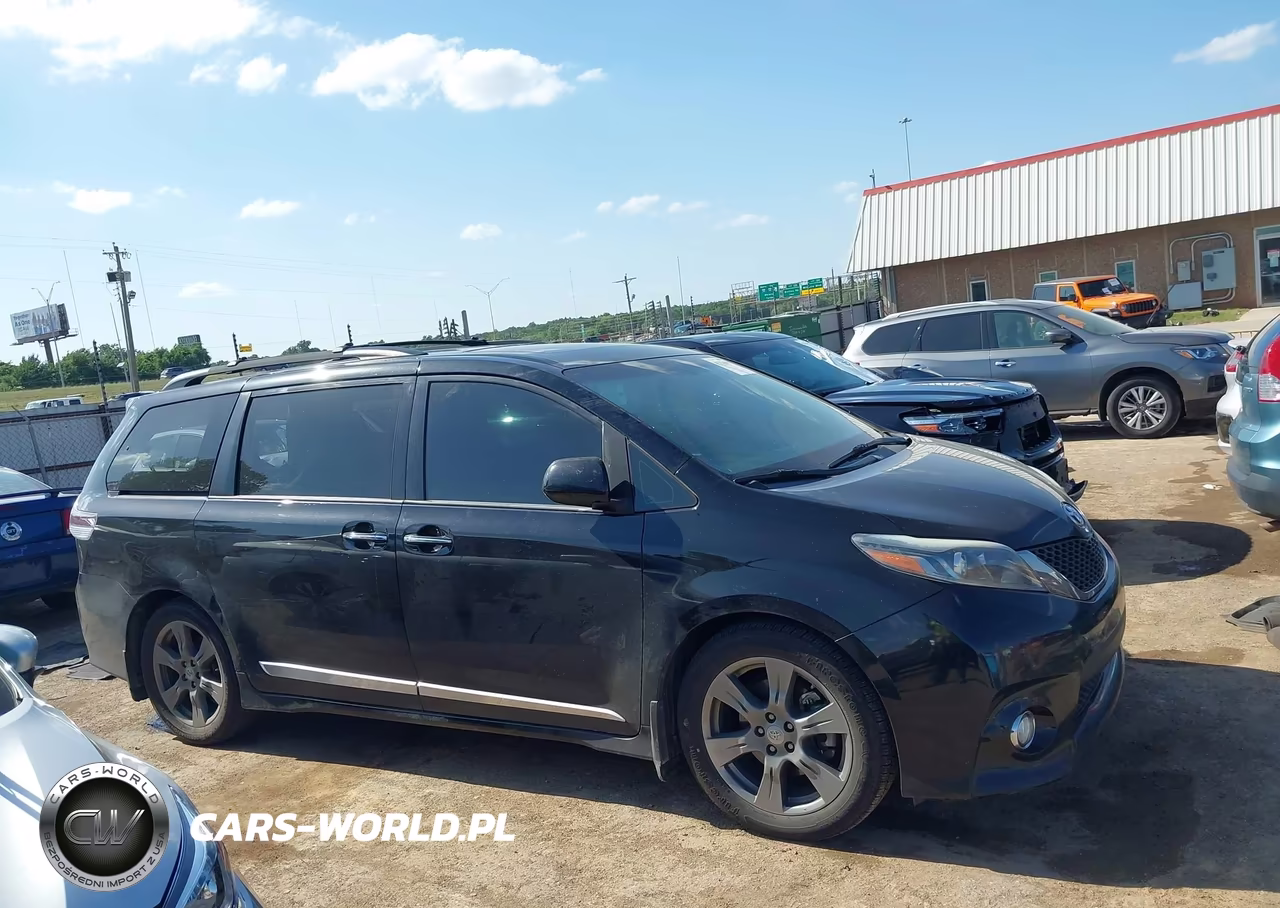 2017 Toyota Sienna Se Premium 8 Passenger VIN:5TDXZ3DC6HS861802 - 13