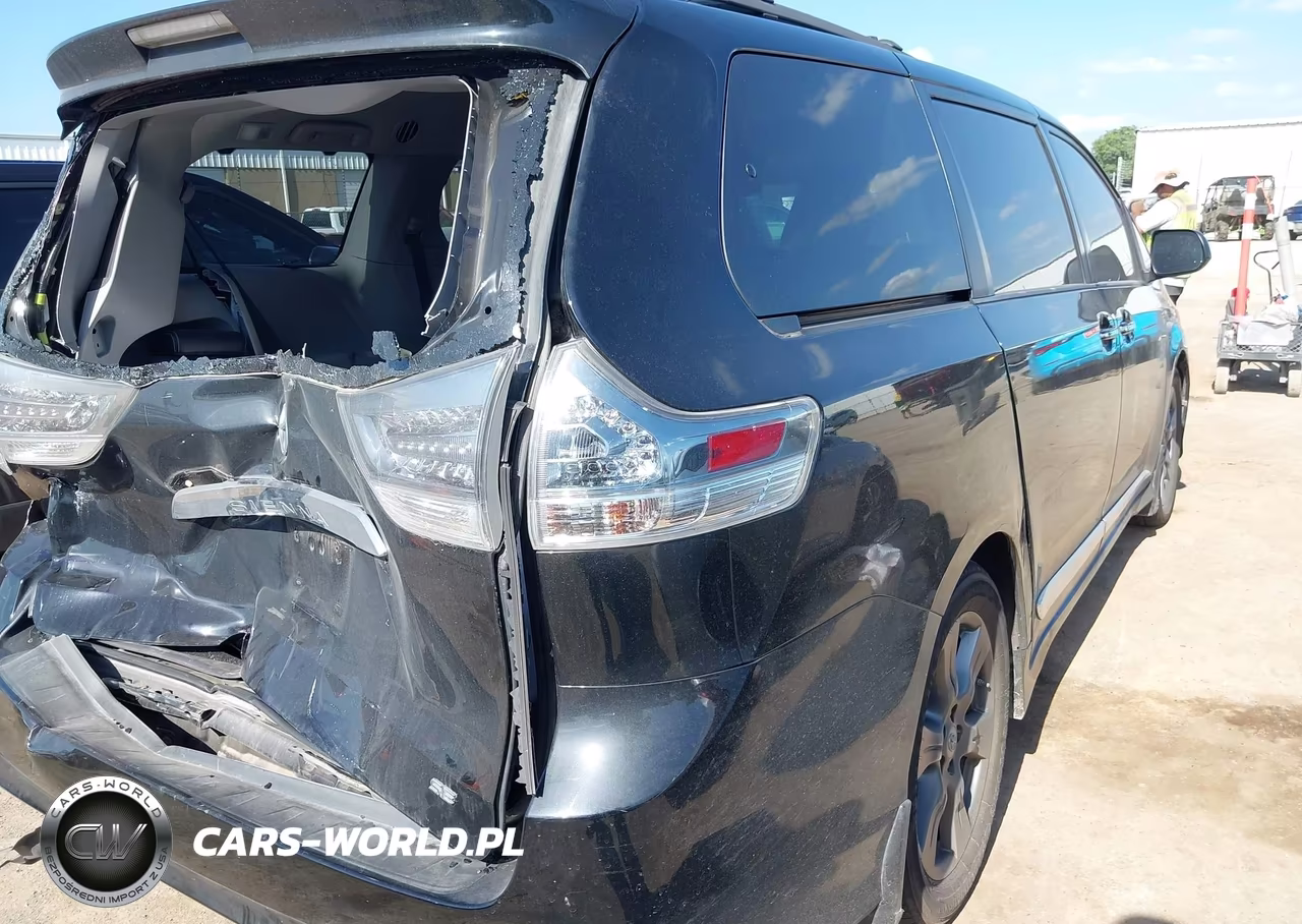 2017 Toyota Sienna Se Premium 8 Passenger VIN:5TDXZ3DC6HS861802 - 6