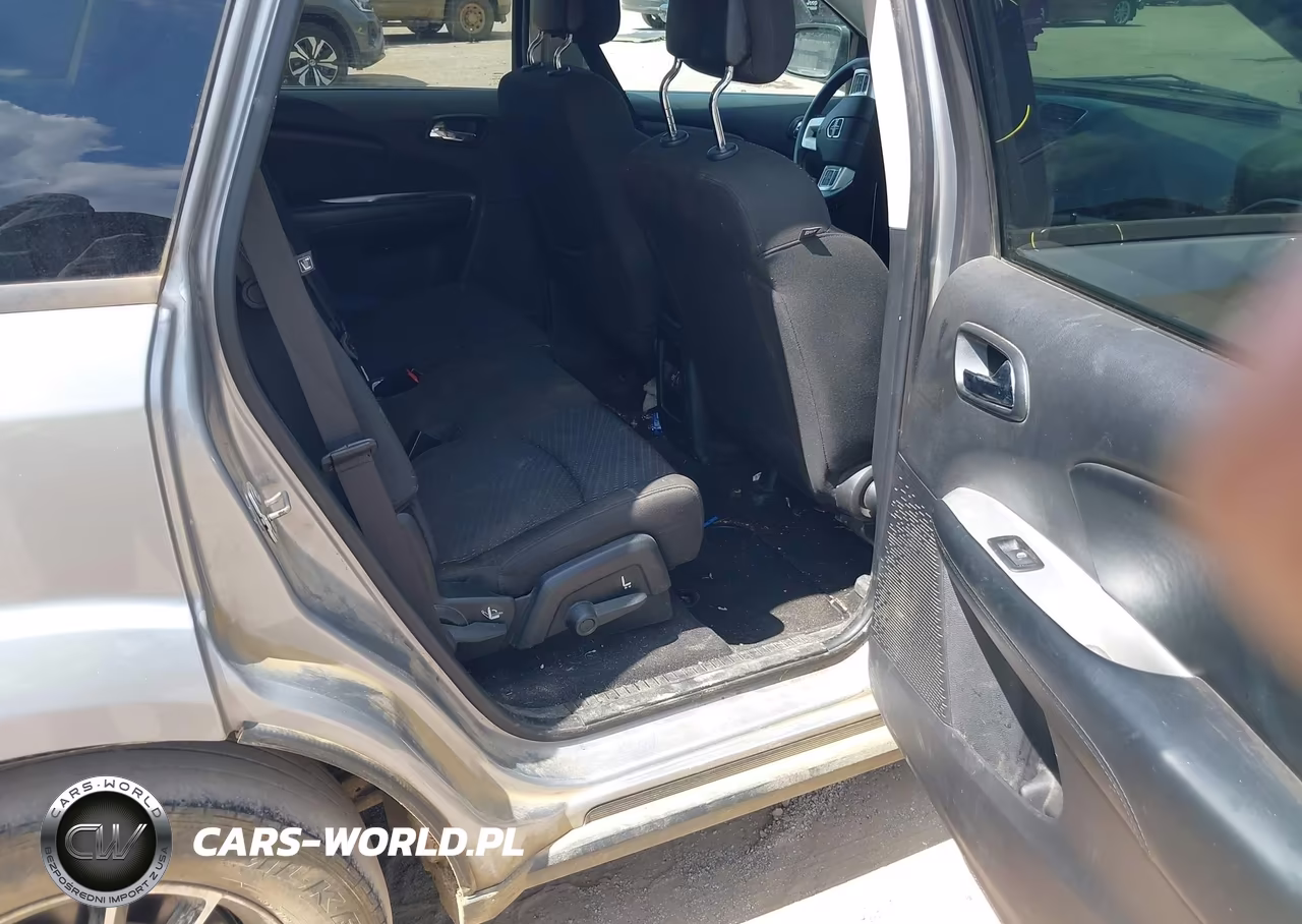 2018 Dodge Journey Se VIN:3C4PDCAB9JT535563 - 8