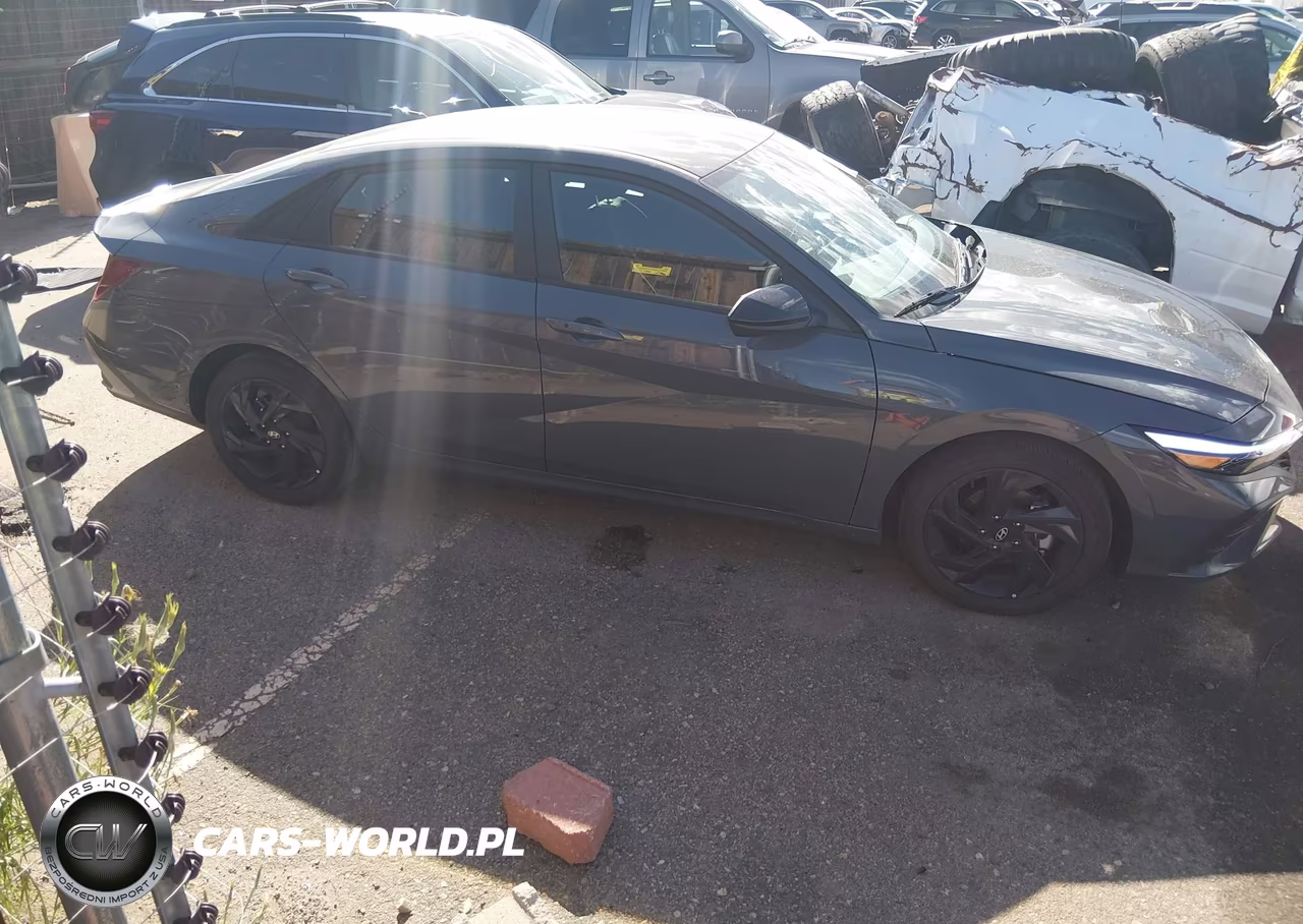2026 Hyundai Elantra Sel Sport VIN:KMHLM4DGXTU180225 - 13