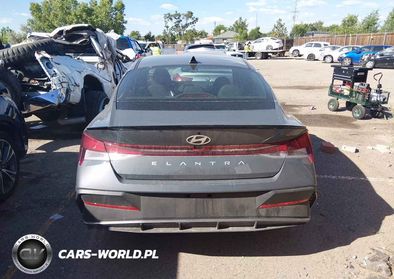 2026 Hyundai Elantra Sel Sport VIN:KMHLM4DGXTU180225 - 16