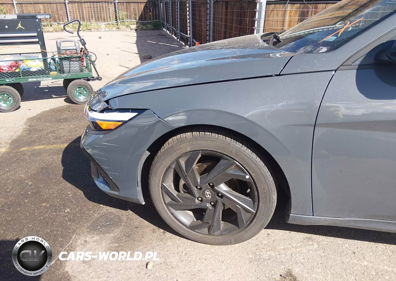 2026 Hyundai Elantra Sel Sport VIN:KMHLM4DGXTU180225 - 17