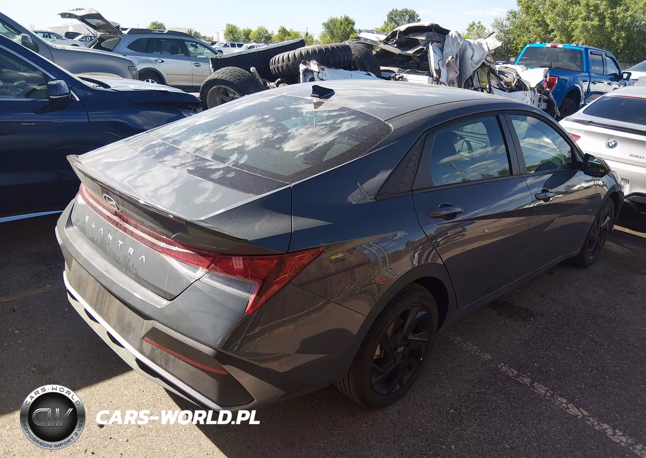 2026 Hyundai Elantra Sel Sport VIN:KMHLM4DGXTU180225 - 4