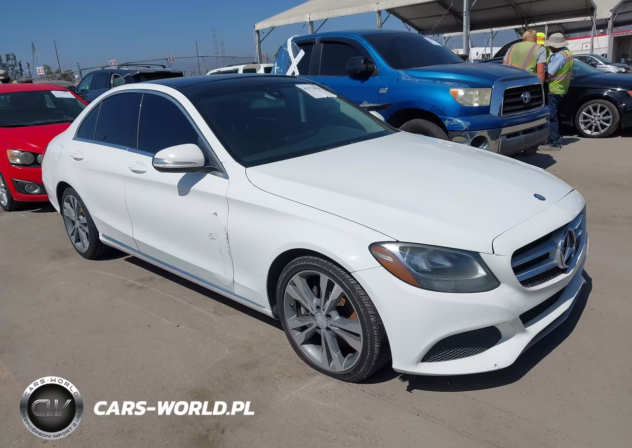 2015 Mercedes-Benz C 300 4Matic – zdjęcie 1 z 16