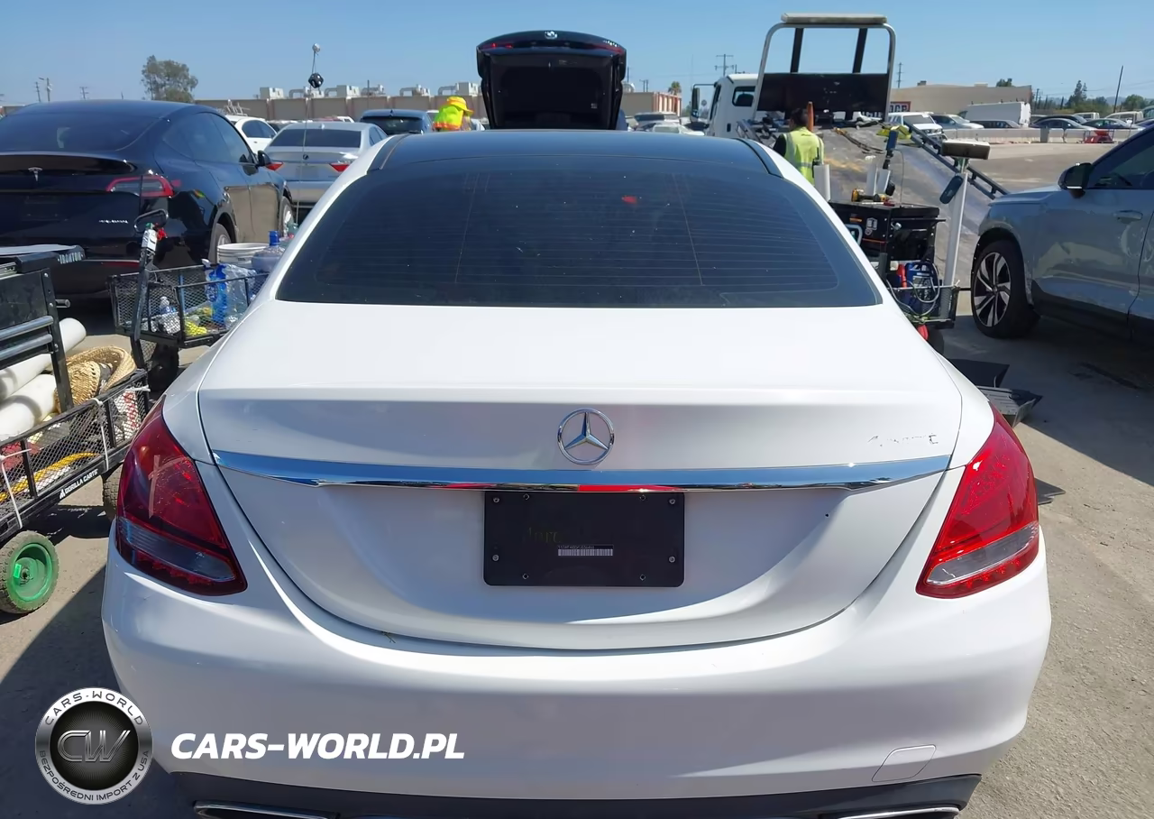 2015 Mercedes-Benz C 300 4Matic VIN:55SWF4KB5FU036466 - 16