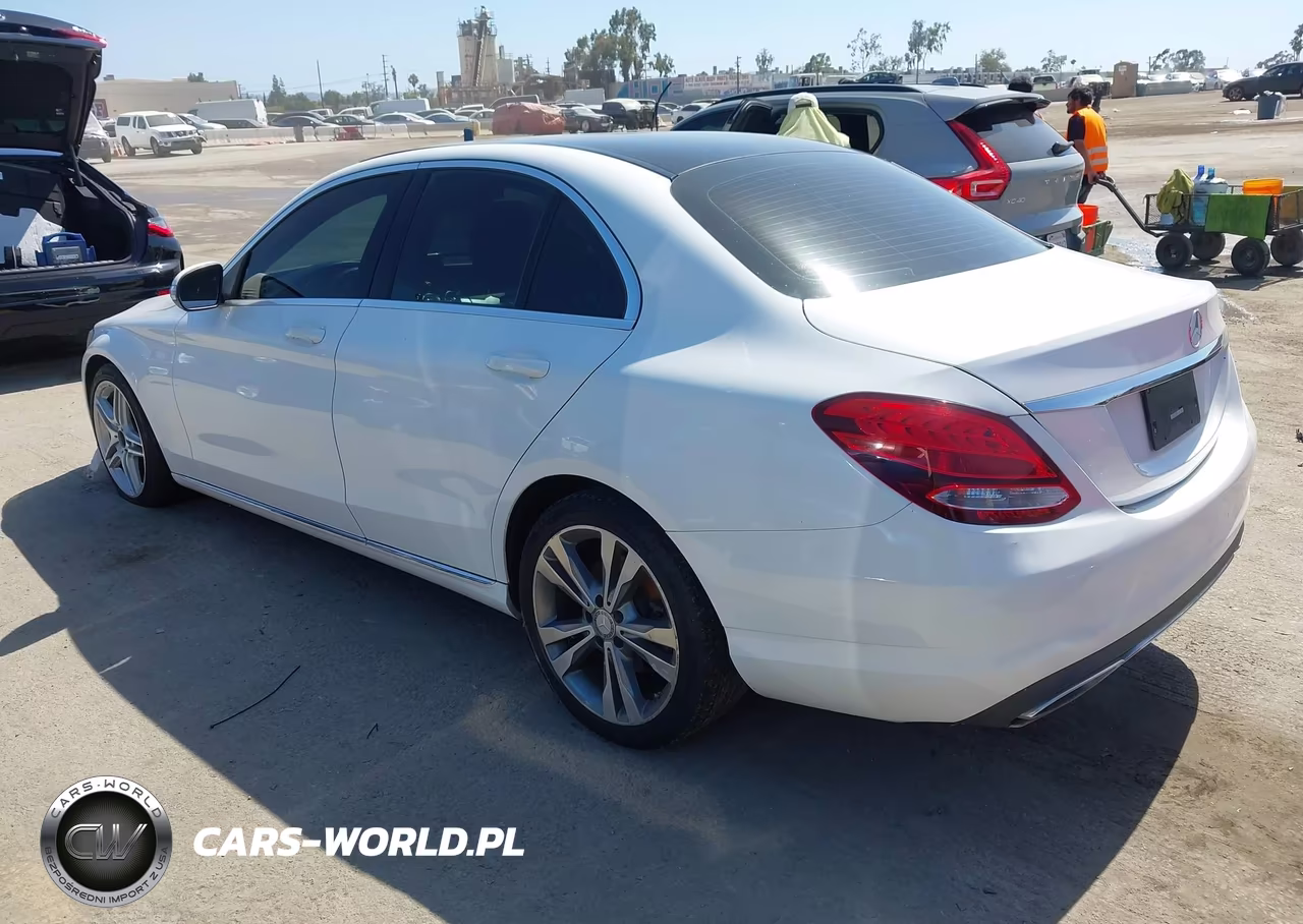 2015 Mercedes-Benz C 300 4Matic VIN:55SWF4KB5FU036466 - 3