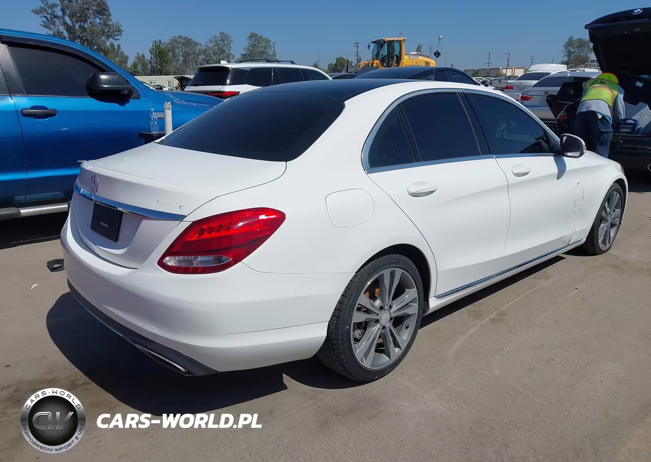 2015 Mercedes-Benz C 300 4Matic VIN:55SWF4KB5FU036466 - 4