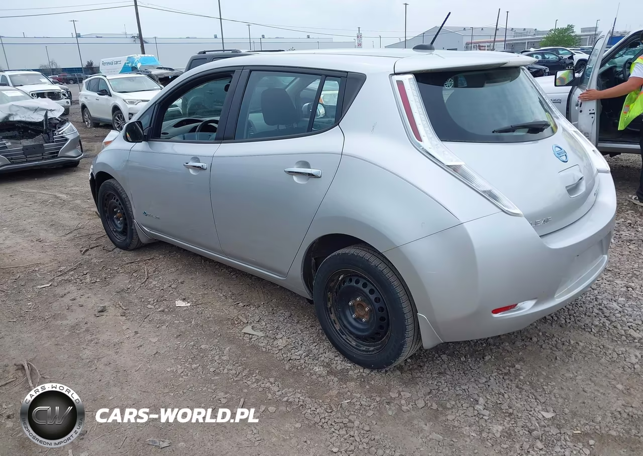 2015 Nissan Leaf S VIN:1N4AZ0CP1FC302817 - 3