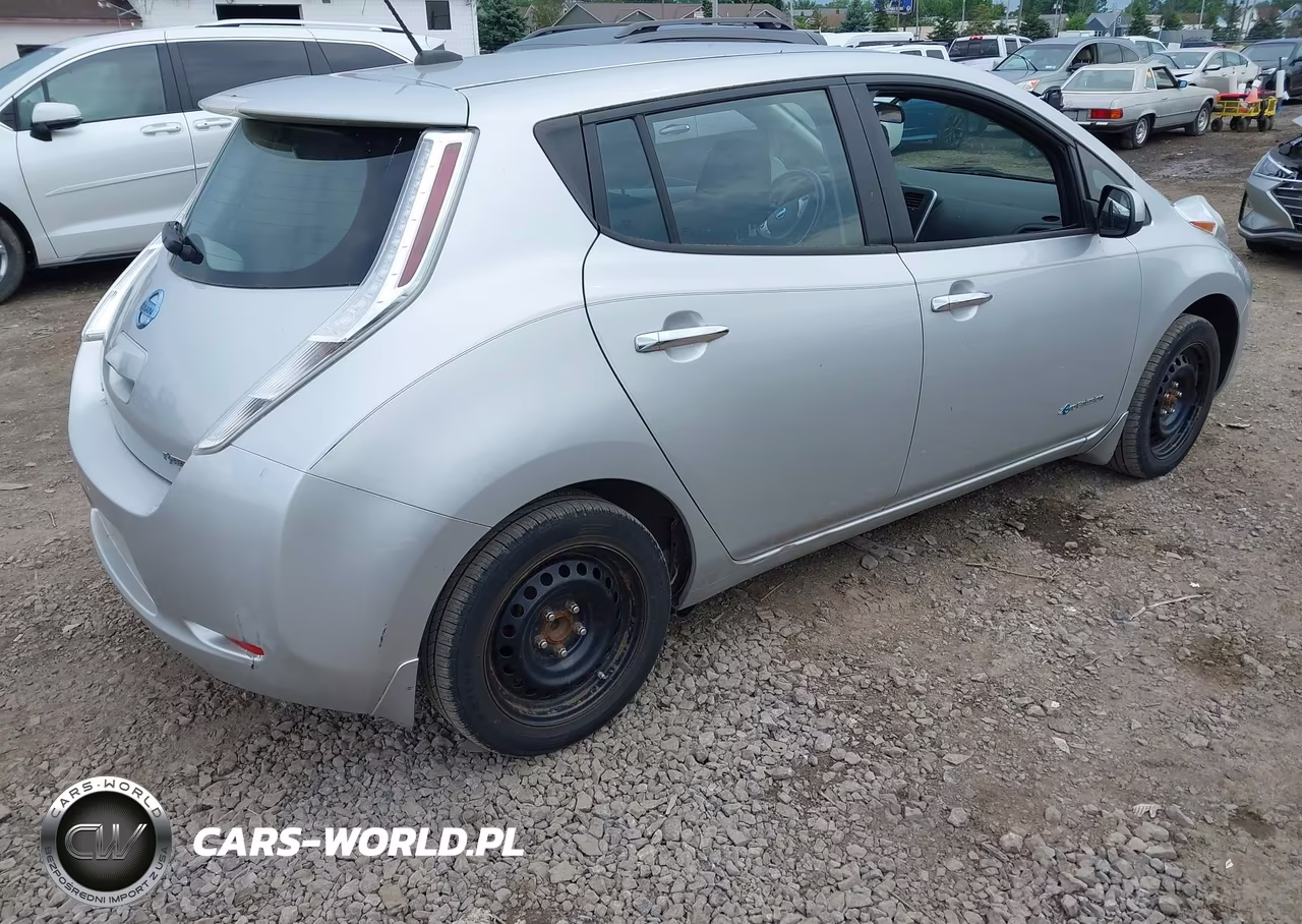 2015 Nissan Leaf S VIN:1N4AZ0CP1FC302817 - 4