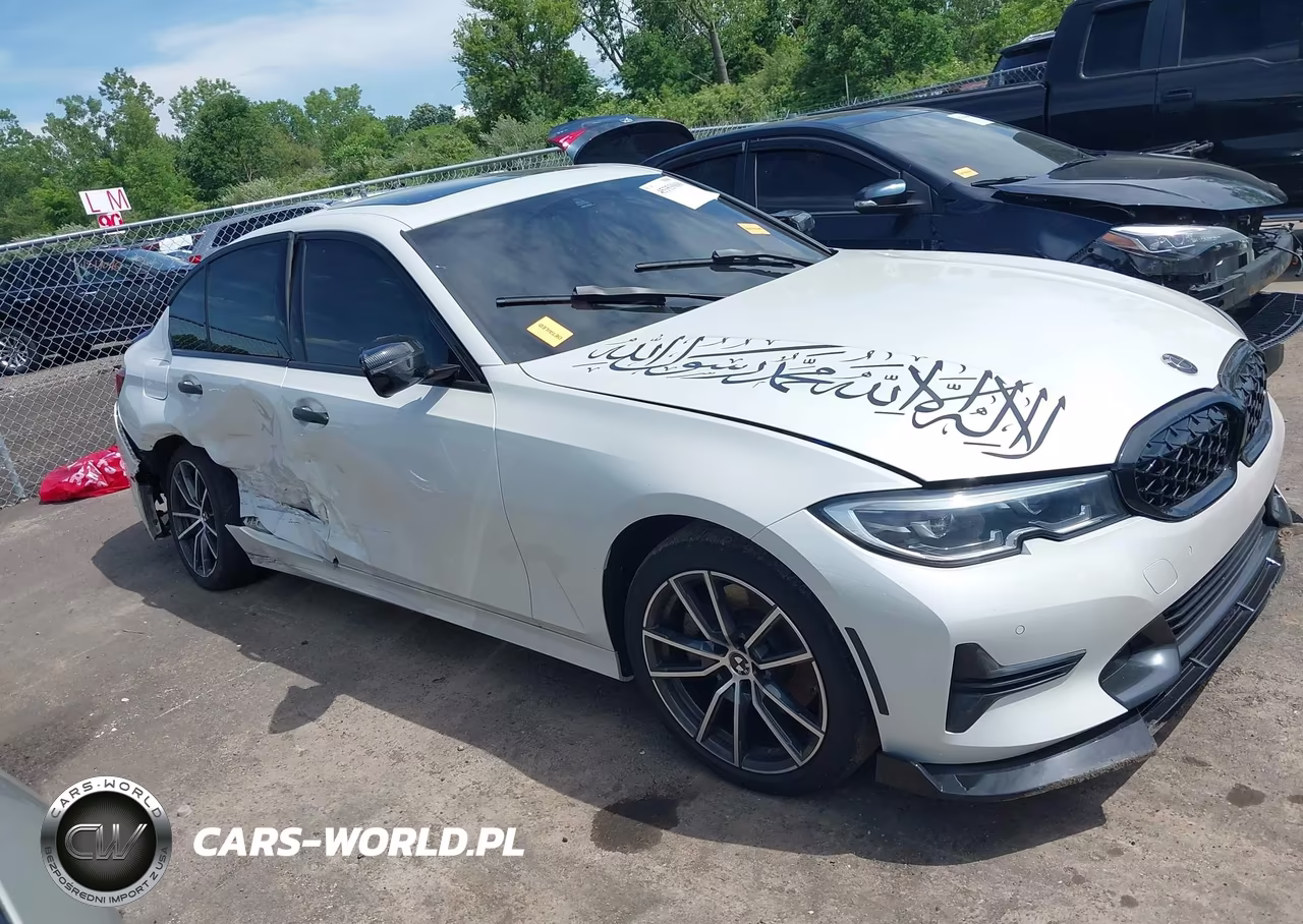 2021 BMW 330I xDrive – zdjęcie 1 z 16