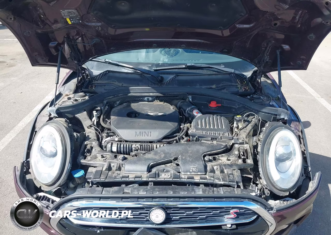 2017 Mini Clubman Cooper S VIN:WMWLU5C5XH2E82725 - 10
