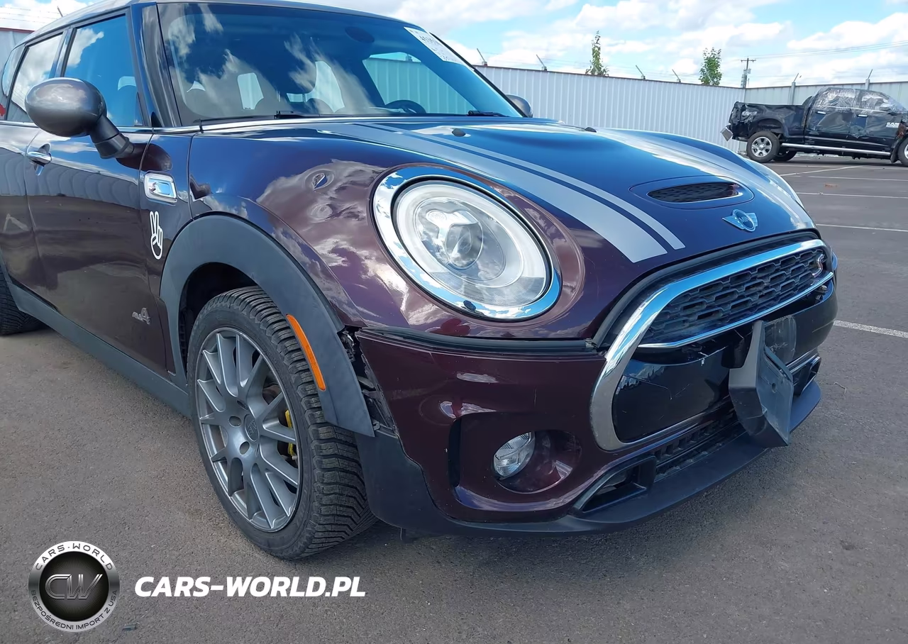 2017 Mini Clubman Cooper S VIN:WMWLU5C5XH2E82725 - 17