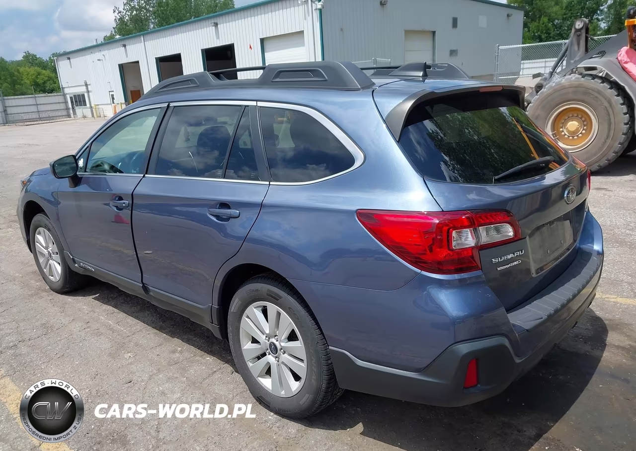 2018 Subaru Outback 2.5I Premium VIN:4S4BSADC4J3335559 - 3