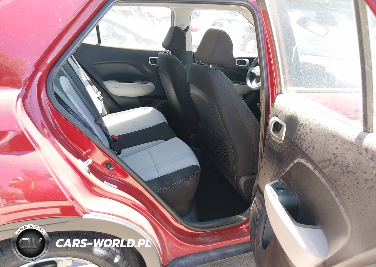 2023 Hyundai Venue Sel VIN:KMHRC8A38PU217588 - 8