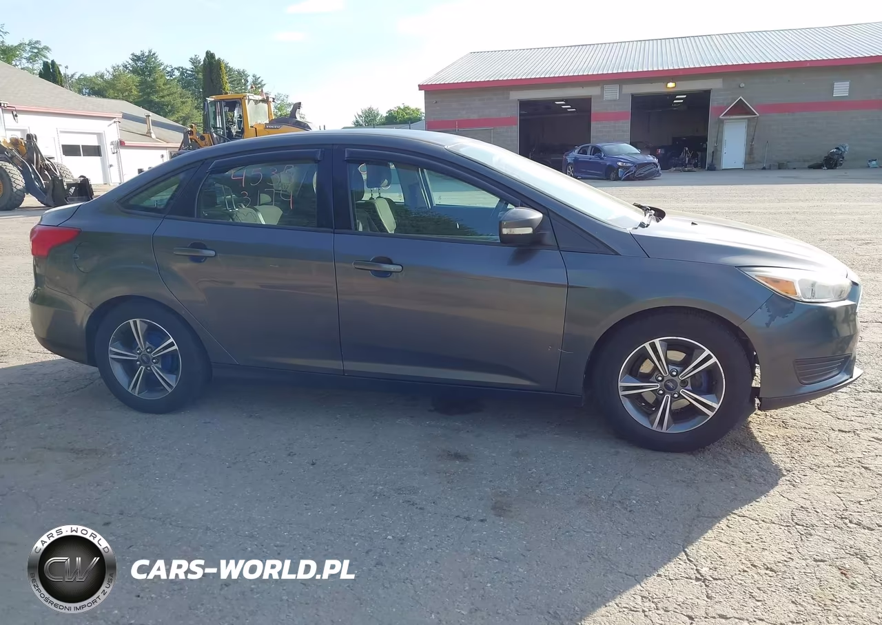 2015 Ford Focus Se VIN:1FADP3F21FL249573 - 14