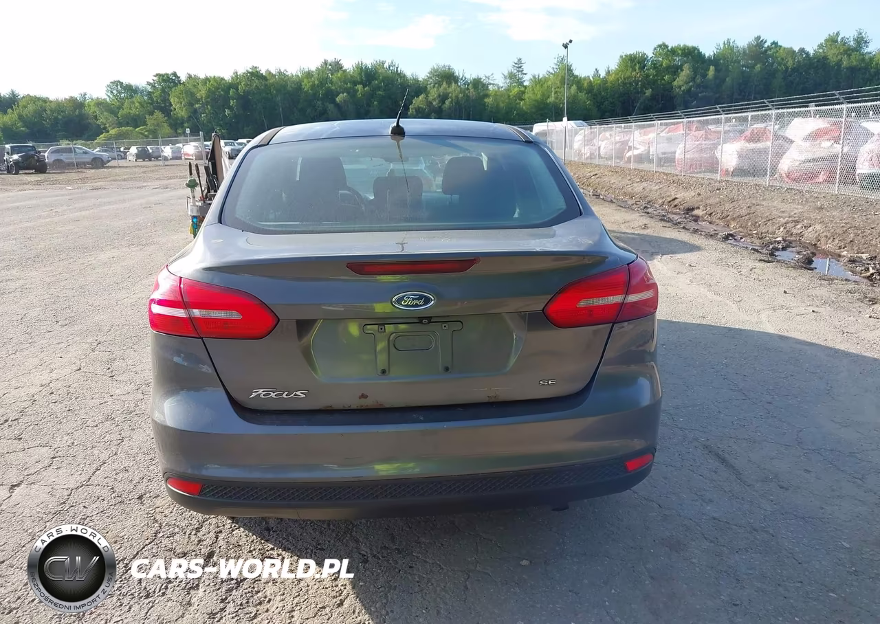 2015 Ford Focus Se VIN:1FADP3F21FL249573 - 15