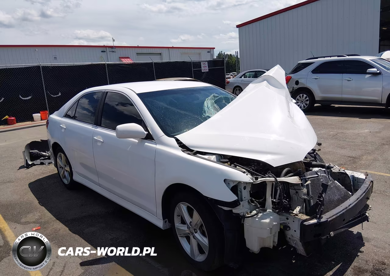 2011 Toyota Camry Se – zdjęcie 1 z 16