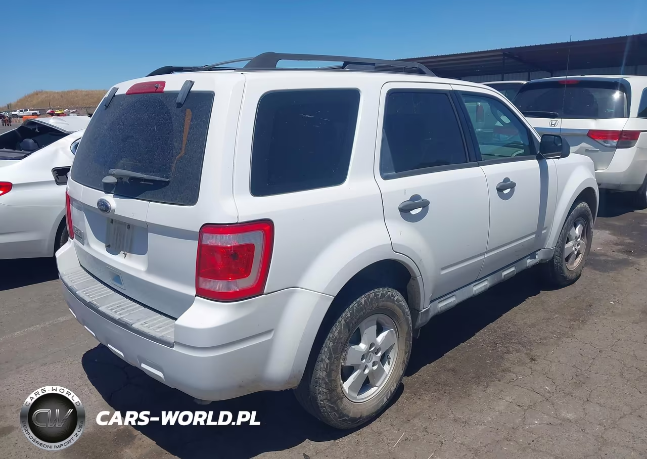 2011 Ford Escape Xls VIN:1FMCU9C74BKB46970 - 4