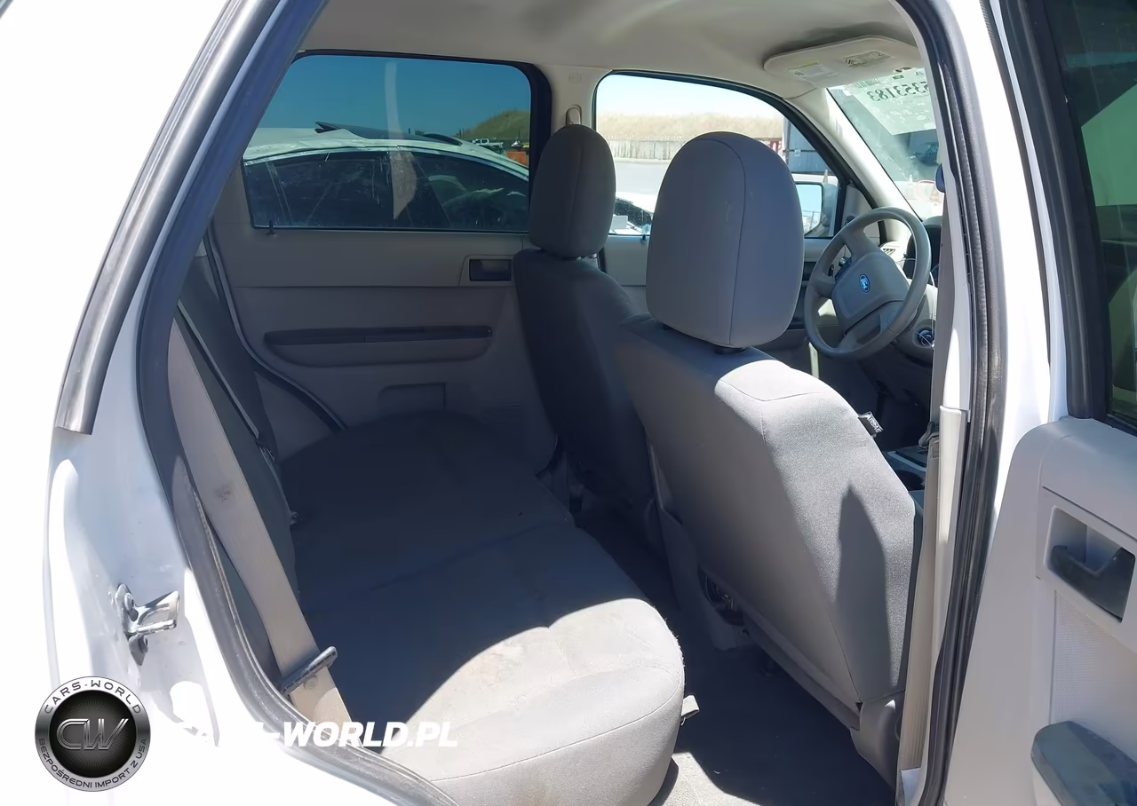 2011 Ford Escape Xls VIN:1FMCU9C74BKB46970 - 8