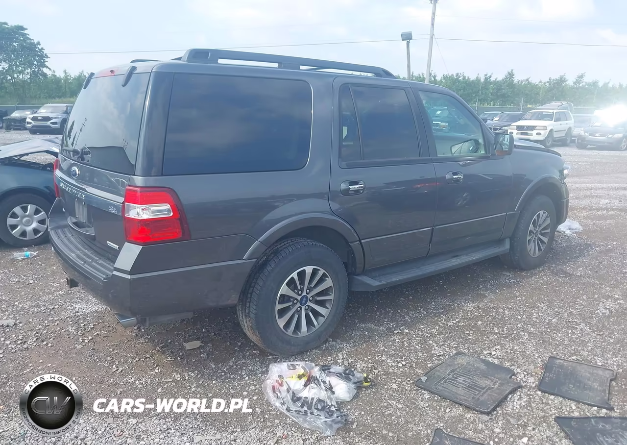 2015 Ford Expedition Xlt VIN:1FMJU1JT5FEF09872 - 4