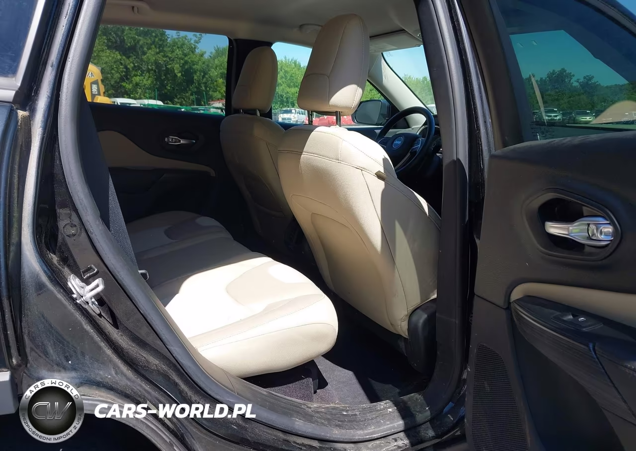 2017 Jeep Cherokee Sport 4X4 VIN:1C4PJMAB7HW542224 - 8