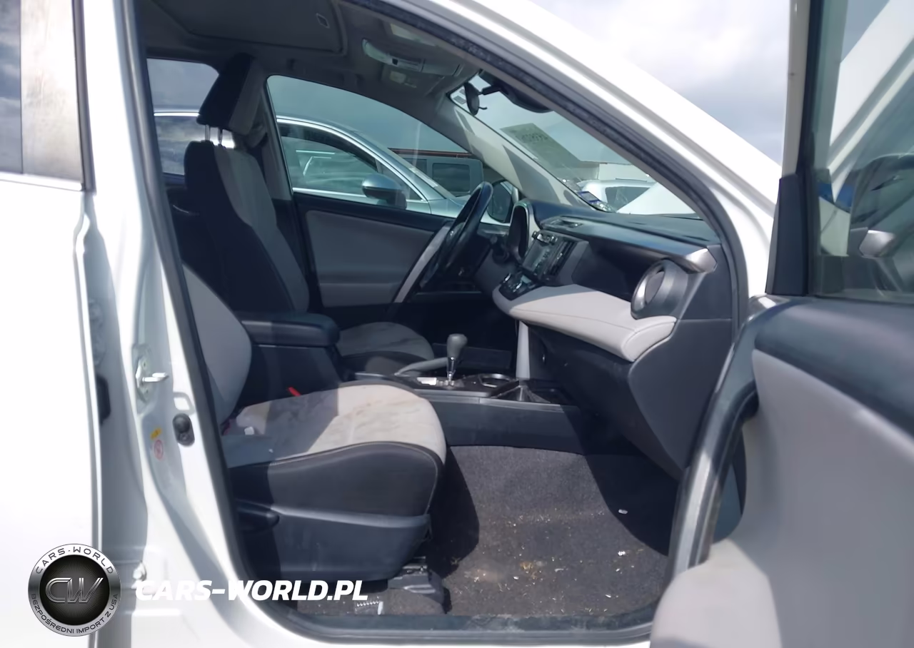 2018 Toyota Rav4 Xle VIN:JTMRFREV0JJ746247 - 5