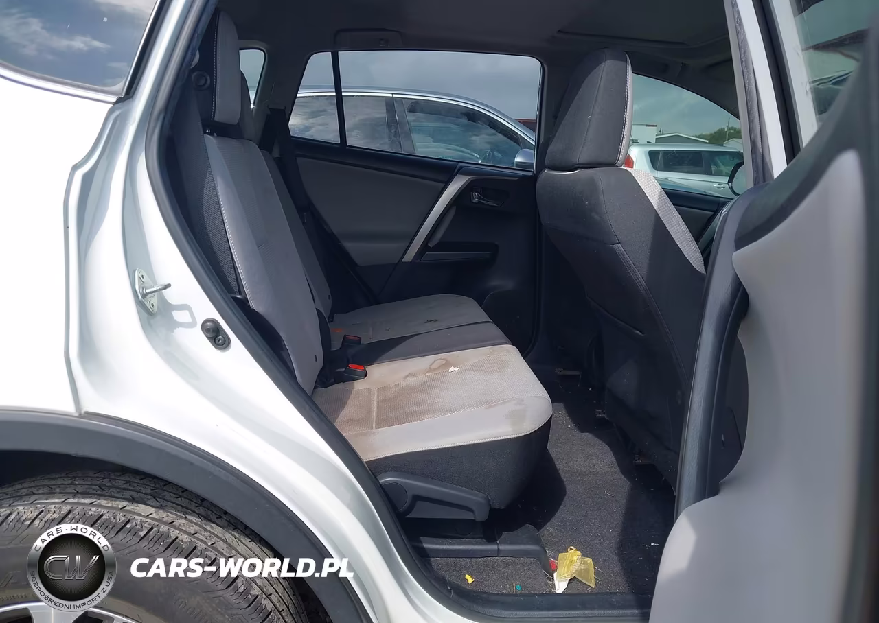 2018 Toyota Rav4 Xle VIN:JTMRFREV0JJ746247 - 8