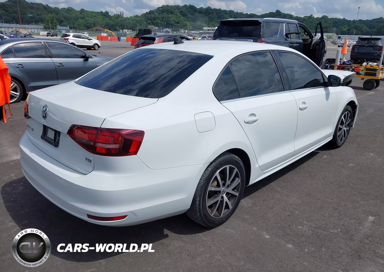 2018 Volkswagen Jetta 1.4T Se-1.4T Wolfsburg Edition VIN:3VWDB7AJ5JM213596 - 4