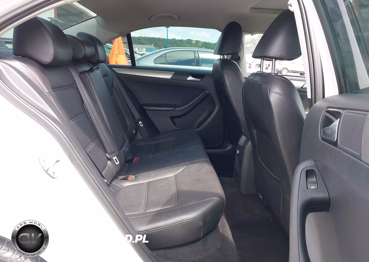 2018 Volkswagen Jetta 1.4T Se-1.4T Wolfsburg Edition VIN:3VWDB7AJ5JM213596 - 8