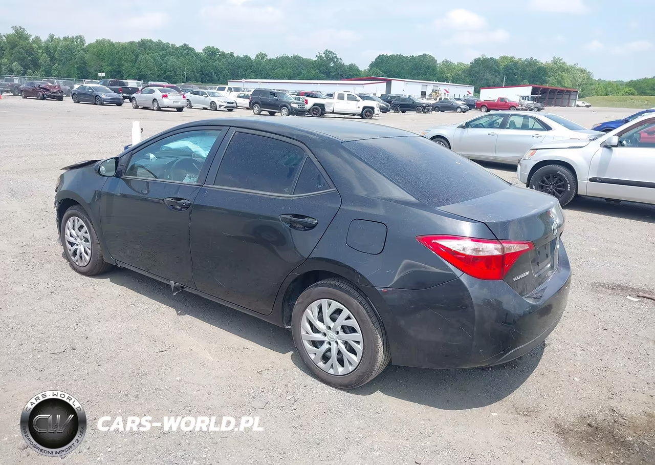 2019 Toyota Corolla Le VIN:5YFBURHE5KP936111 - 3