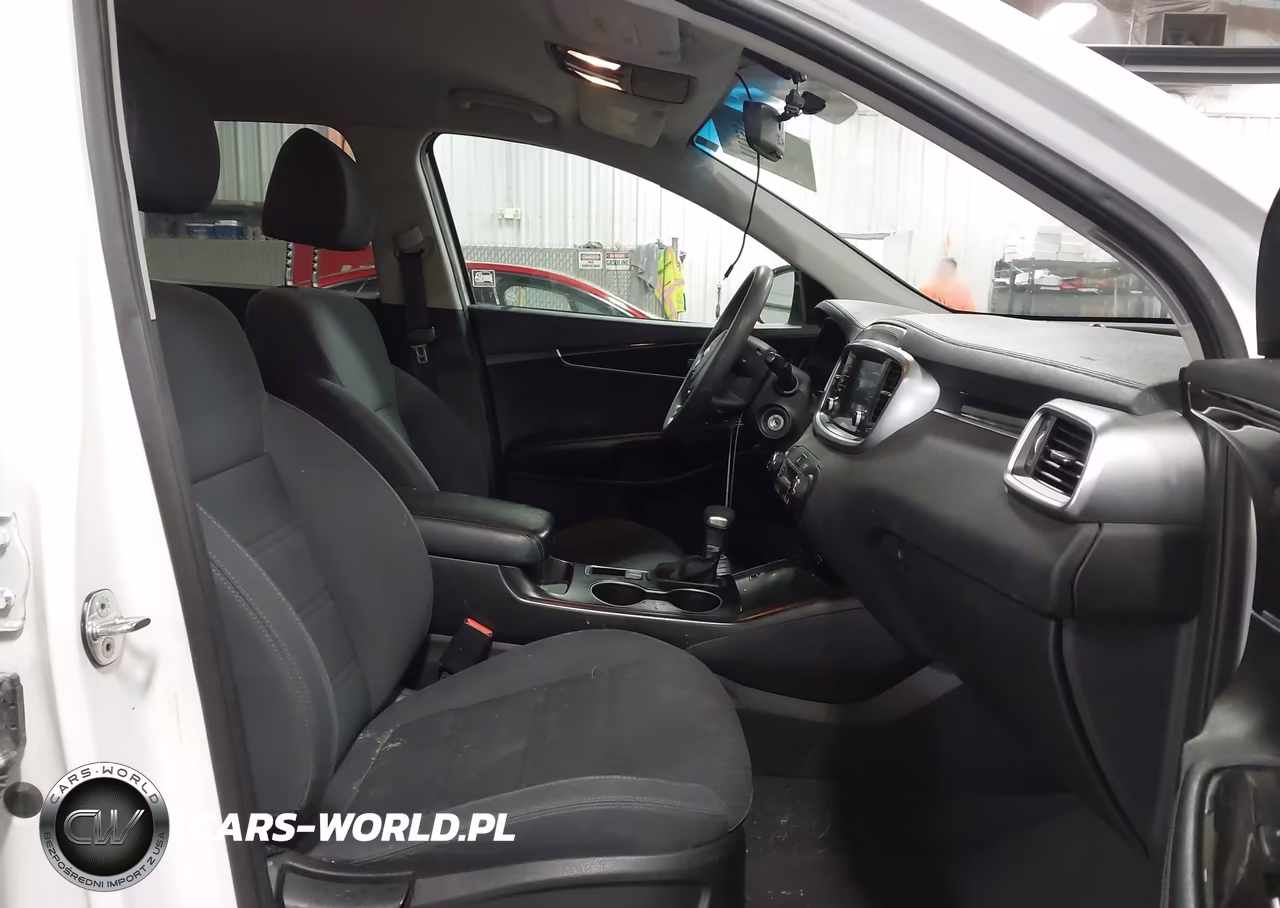 2019 Kia Sorento 3.3L Lx VIN:5XYPGDA56KG518249 - 5