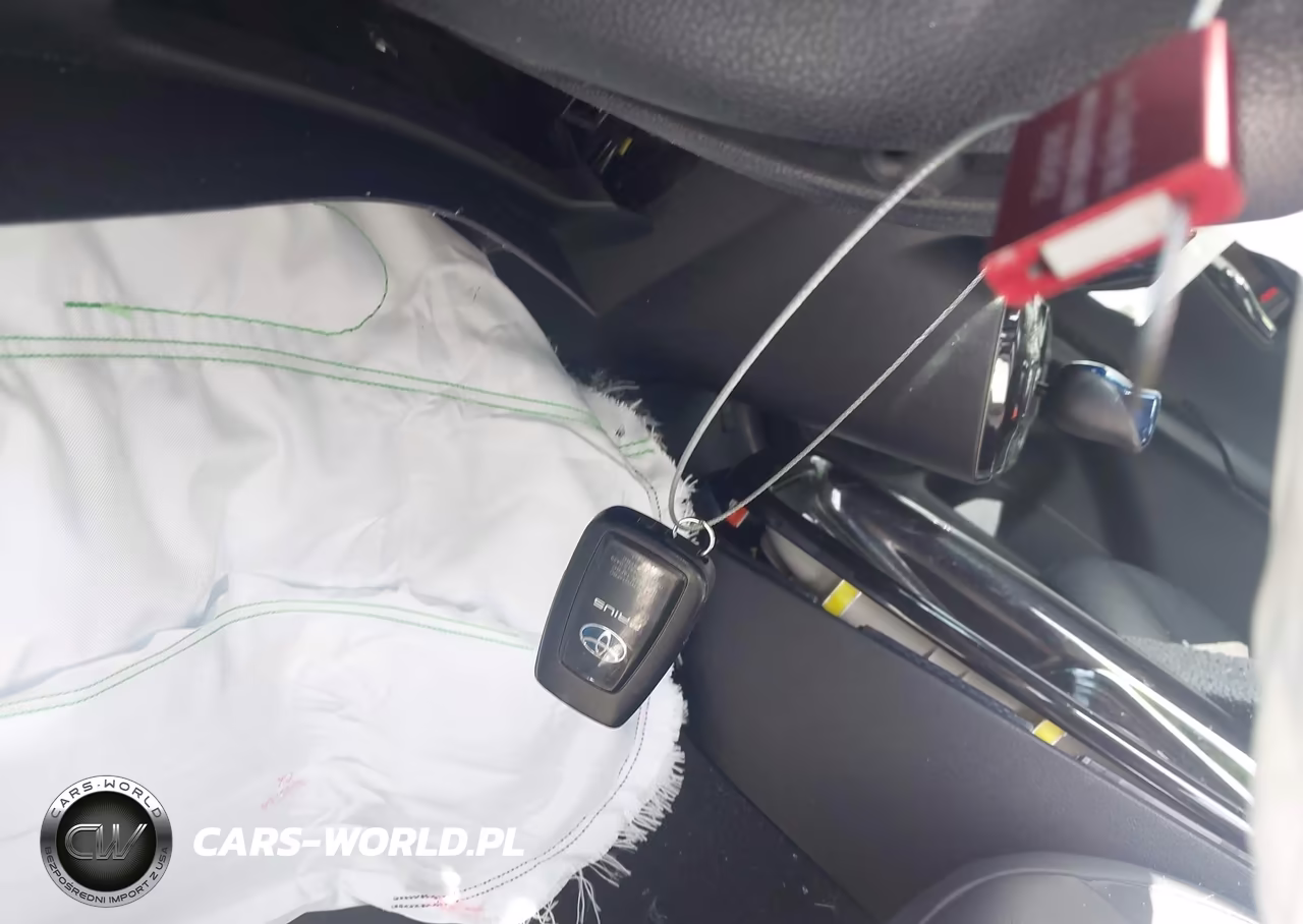 2016 Toyota Prius Four VIN:JTDKARFU1G3013000 - 11