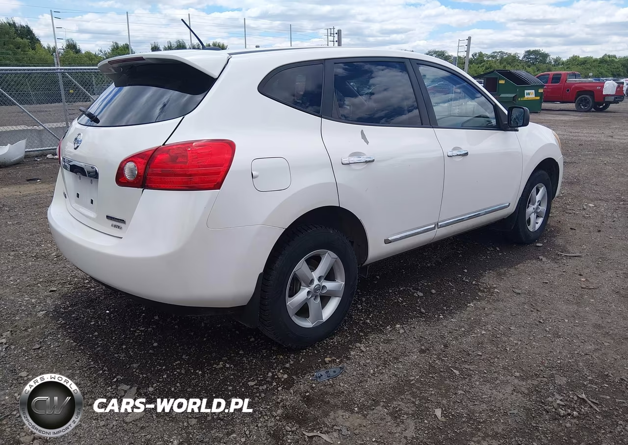 2012 Nissan Rogue S VIN:JN8AS5MV0CW360179 - 4