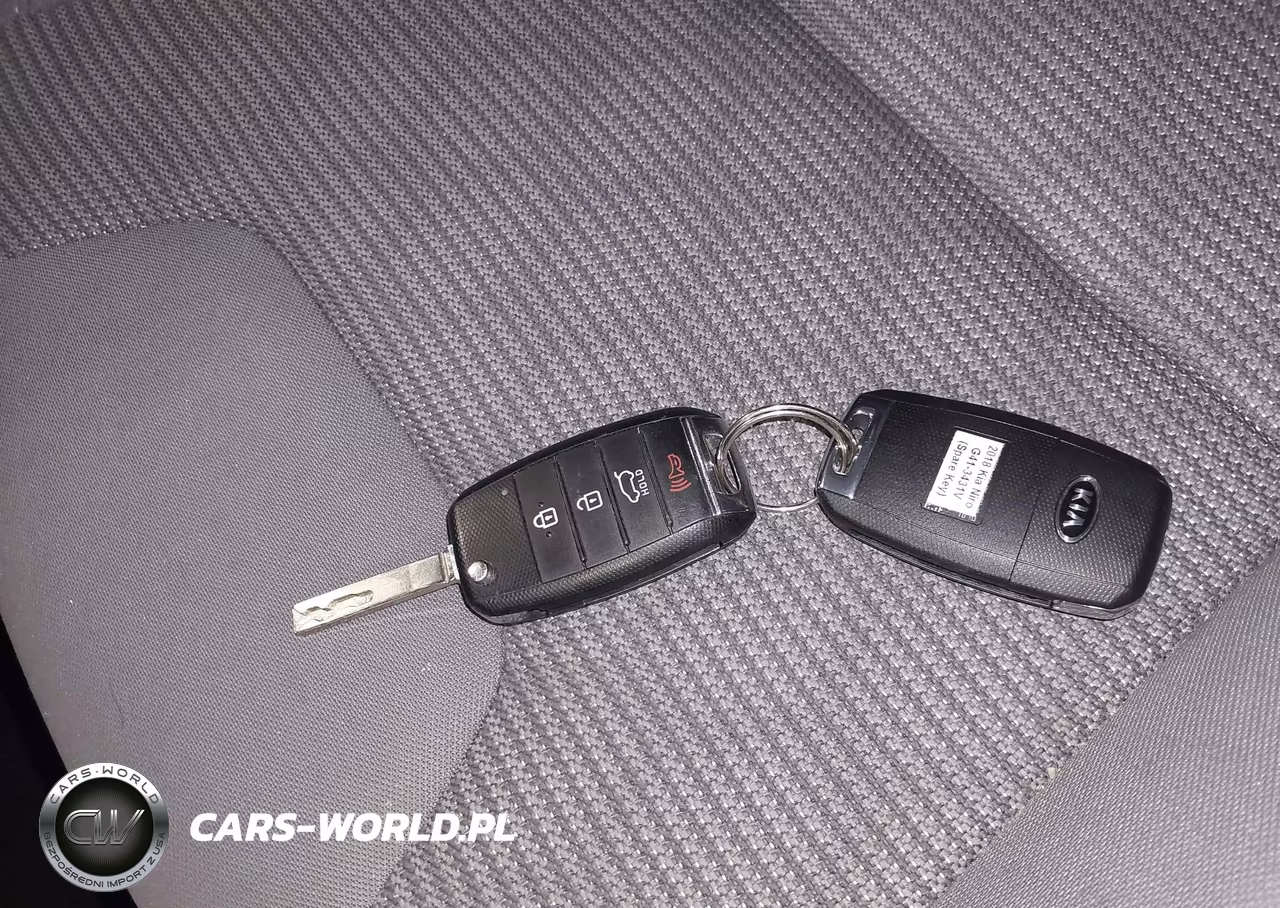 2018 Kia Niro Fe VIN:KNDCB3LC2J5158262 - 11
