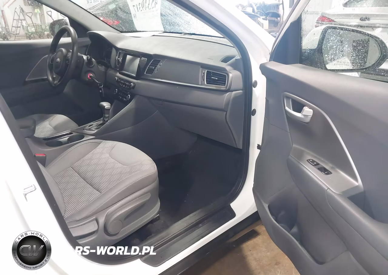 2018 Kia Niro Fe VIN:KNDCB3LC2J5158262 - 5