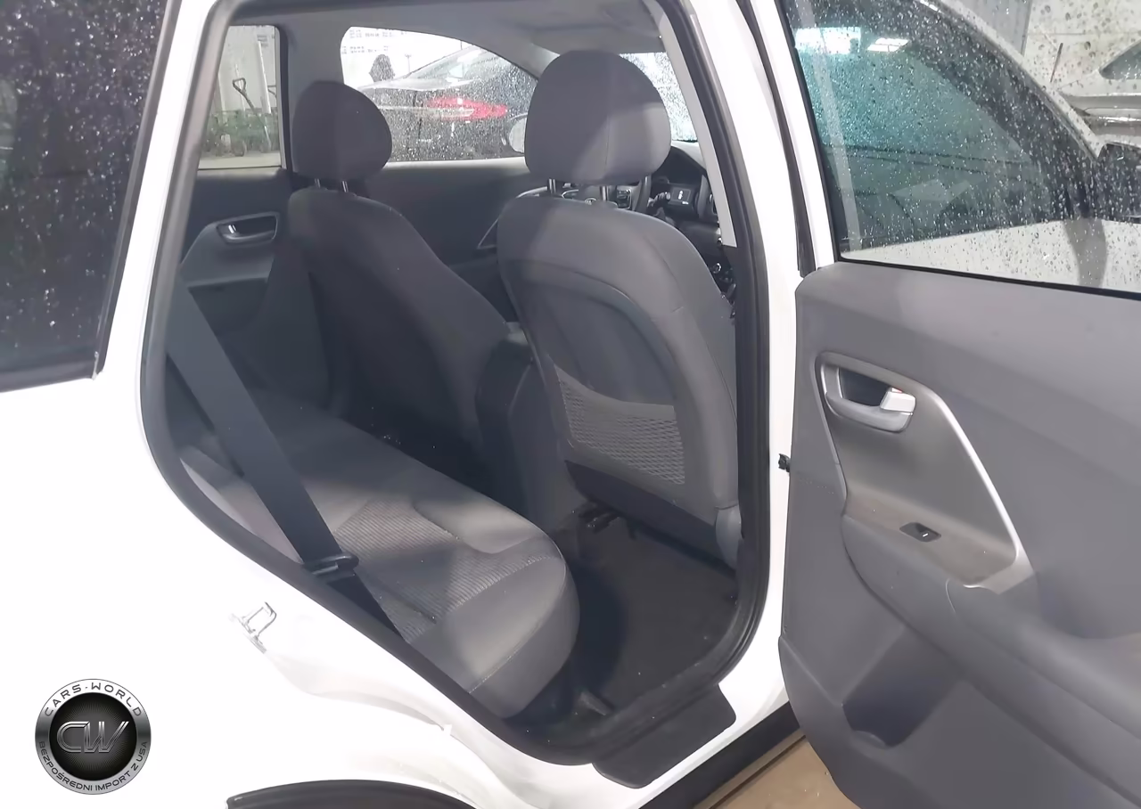 2018 Kia Niro Fe VIN:KNDCB3LC2J5158262 - 8