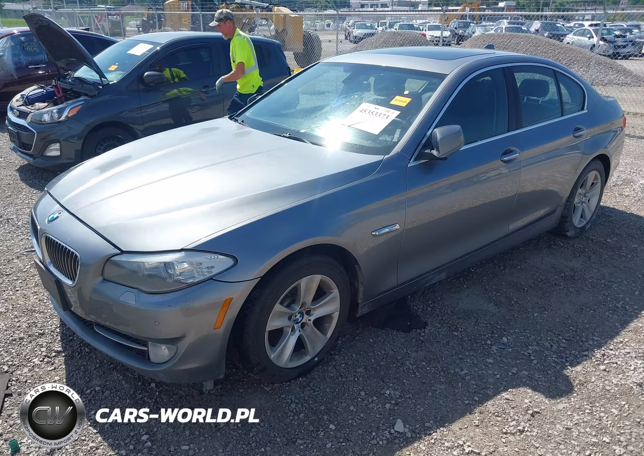 2013 BMW 528I xDrive VIN:WBAXH5C52DD111933 - 2