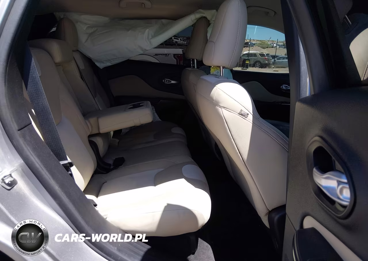2016 Jeep Cherokee Sport VIN:1C4PJMAB7GW266934 - 8