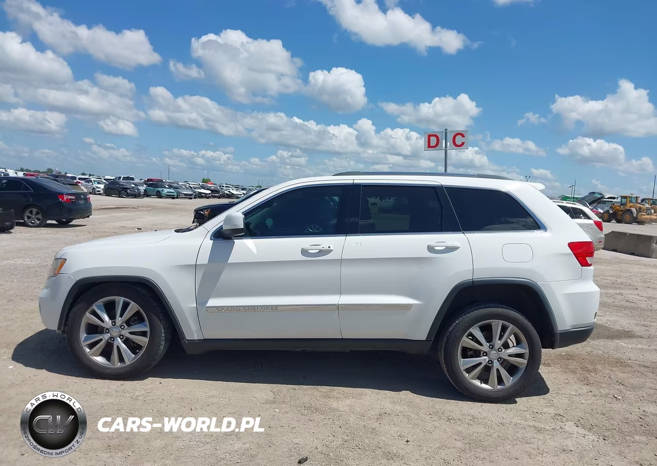 2013 Jeep Grand Cherokee Laredo VIN:1C4RJEAG0DC520314 - 14