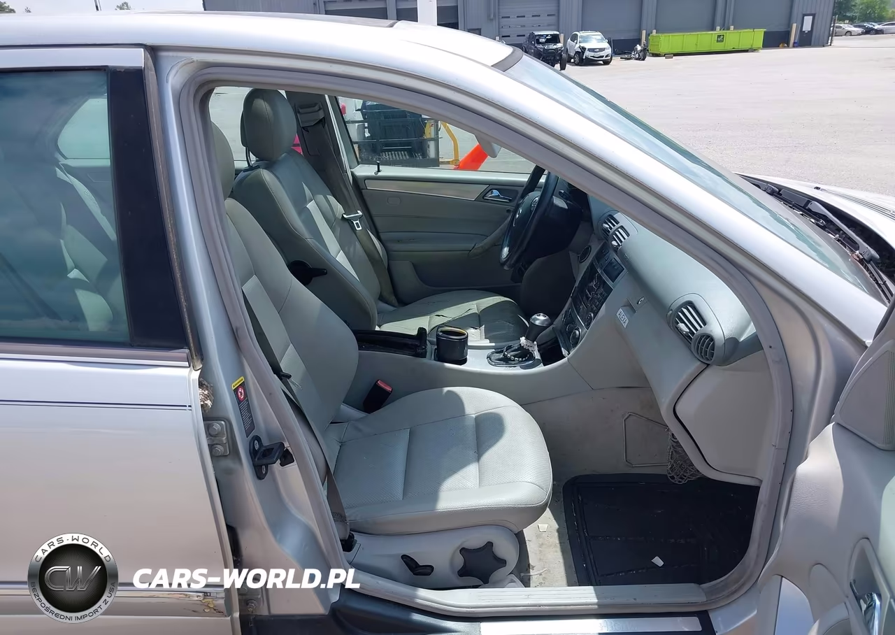 2005 Mercedes-Benz C 230 Kompressor Sport VIN:WDBRF40J05F696884 - 5
