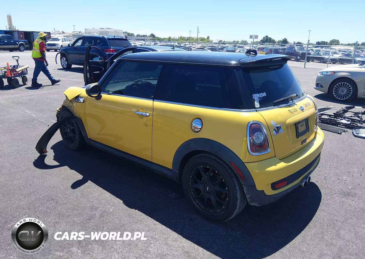 2009 Mini Cooper S VIN:WMWMF73589TT99460 - 3