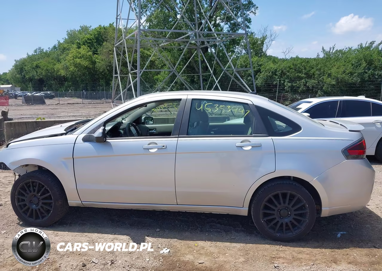 2011 Ford Focus Ses VIN:1FAHP3GN8BW176110 - 14