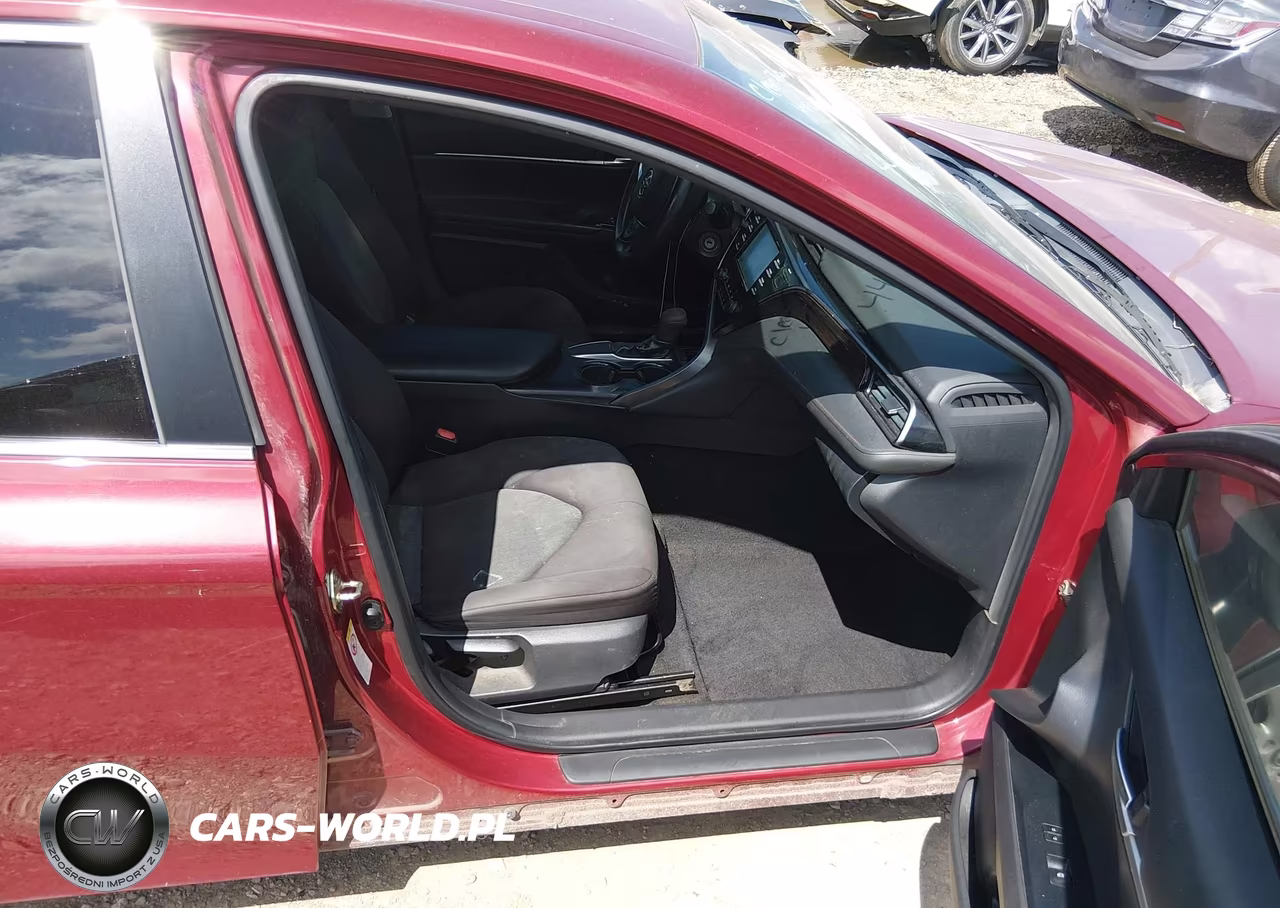 2019 Toyota Camry Le VIN:4T1B11HK1KU714308 - 5