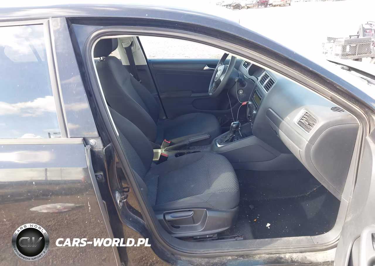 2011 Volkswagen Jetta 2.0L S VIN:3VW2K7AJ8BM069132 - 5