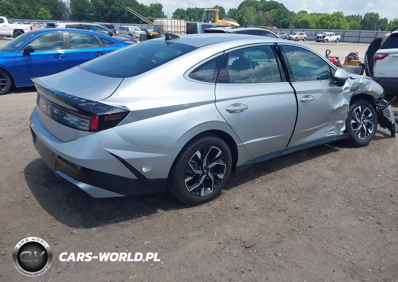2025 Hyundai Sonata Sel VIN:KMHL64JA6SA437584 - 4