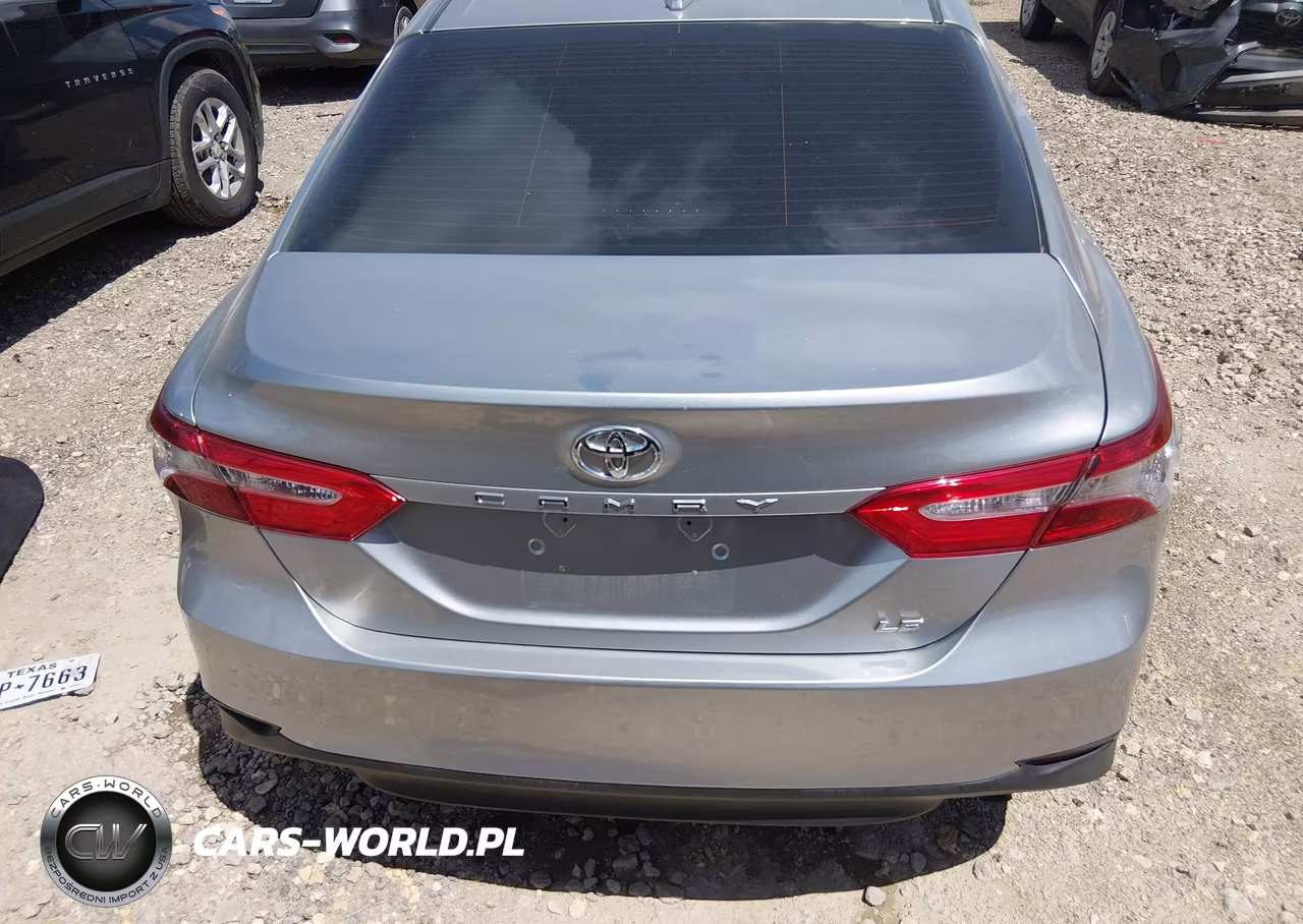 2020 Toyota Camry Le VIN:4T1C11AKXLU894730 - 16