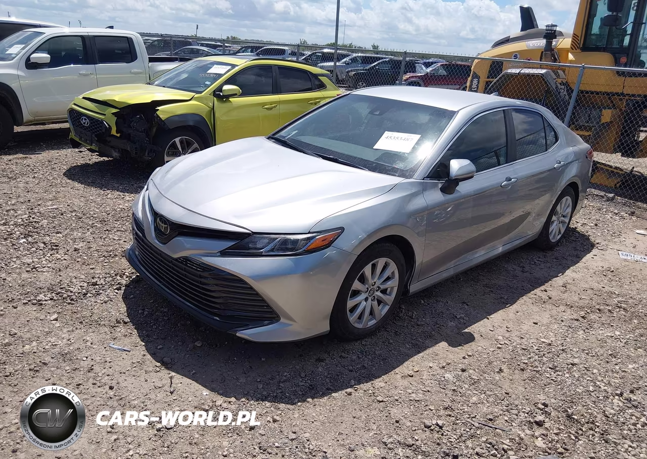 2020 Toyota Camry Le VIN:4T1C11AKXLU894730 - 2